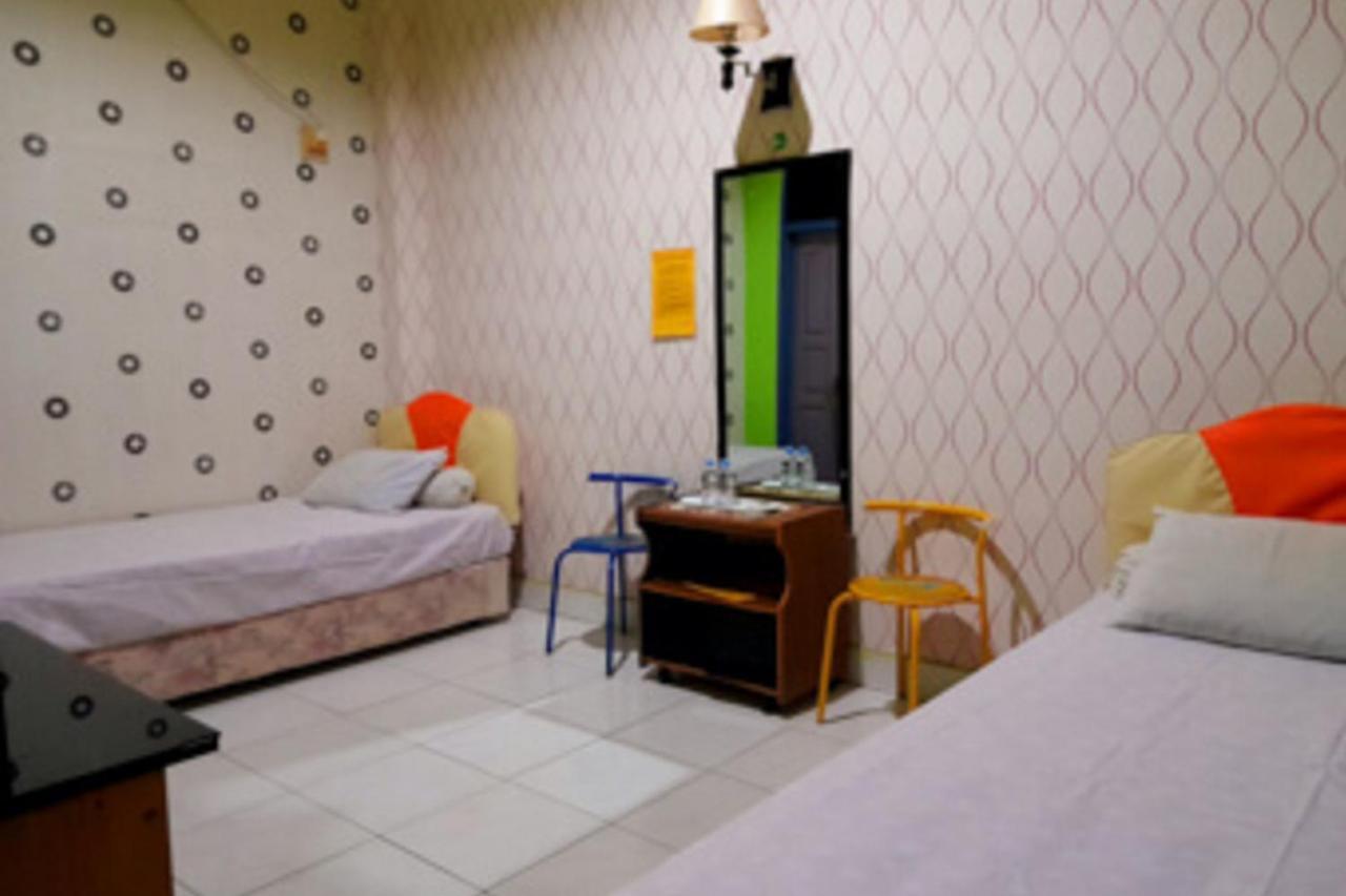 Hotel Rosichan Bau Bau Mitra Reddoorz Baubau Extérieur photo