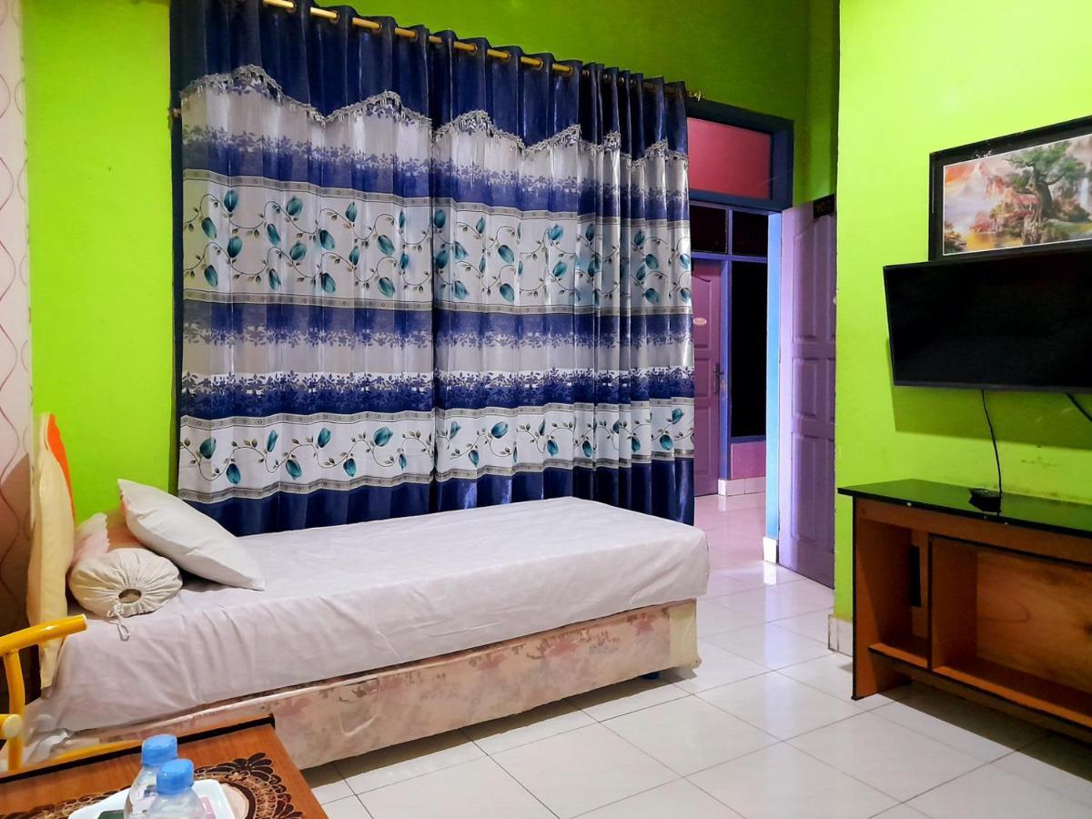 Hotel Rosichan Bau Bau Mitra Reddoorz Baubau Extérieur photo